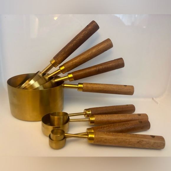 8 Piece Measuring Cups and Spoons Gold Colored Metal with Wooden Handles - Picture 1 of 13